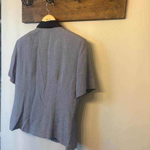 Vintage Women's Blue and Navy Button Down short sleeved Shirt size 8 - Picture 8 of 13